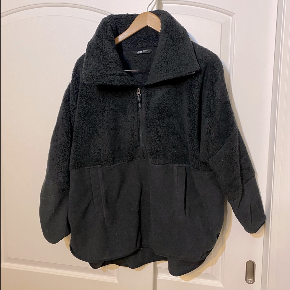 North Face L Pullover Fleece / oversized poncho-style fit, GUC